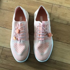 Olukai Miki Trainers 7 NEW!!